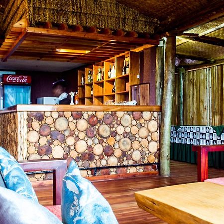Queen Elizabeth PVT Lodge Kichwamba Exterior foto