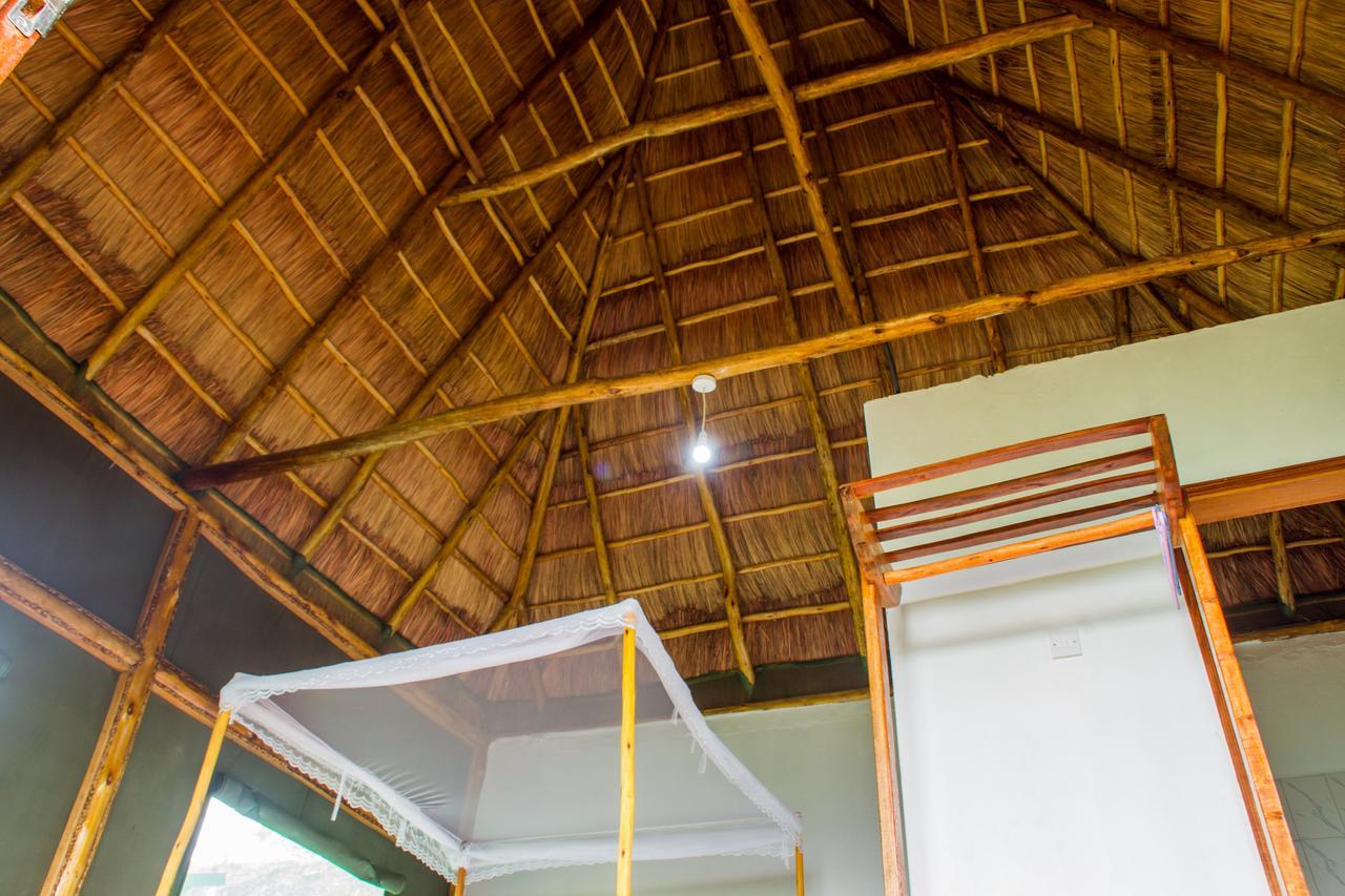 Queen Elizabeth PVT Lodge Kichwamba Exterior foto
